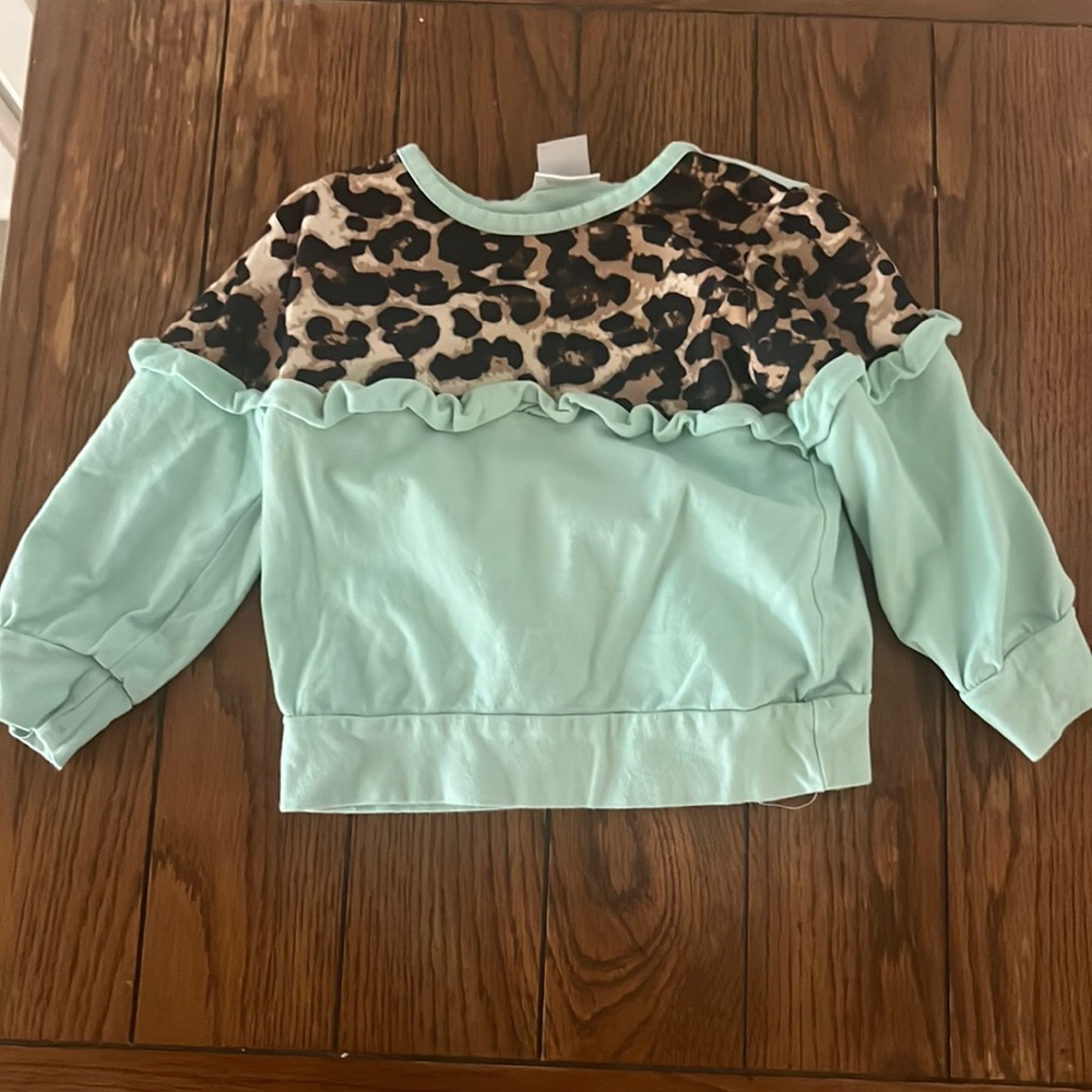 Boutique sweatshirt